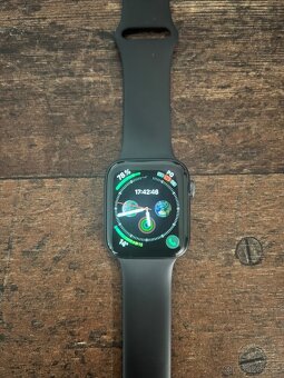 Apple Watch 5 44mm, Řemínek M/L - 2