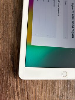 Apple iPad 6.generace 32 GB - 2