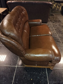 Prodám sedačku dvoused,masivní dub a kvalitní pravá kůže. - 2