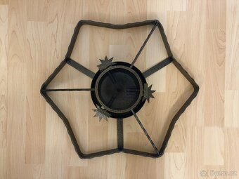 Velký kvalitní celokovový vánoční stojan na stromeček - 2