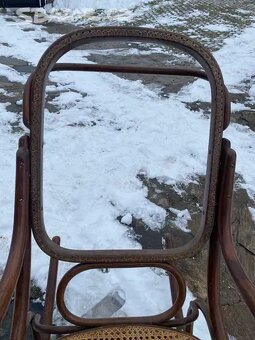 Houpaci kreslo THONET - 2