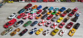 autíčka - modely MIX větší - obyčejné i značkové - 2