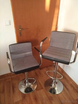 Barové židle výškově stavitelné - 2