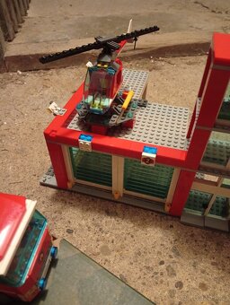 Lego hasičská zbrojnice - 2