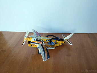 lego 42044 / Technic / Výstavní akrobatická stíhačka - 2