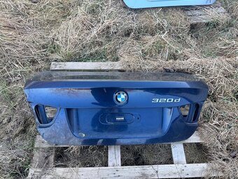 BMW e90 lci kufr - 2