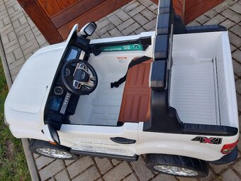 dětské elektrické autíčko Ford Ranger - 2