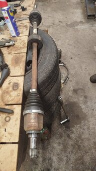 Prodám poloosu Dacia Sandero - 2