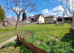 Prodej zahrady s chatou v osobním vlastnictví Kladně u Bažan - 2