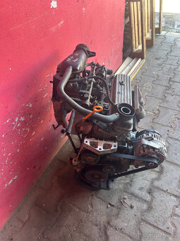Motor 1,4 MPI AQW 50KW Škoda Fabia kompletní - 2