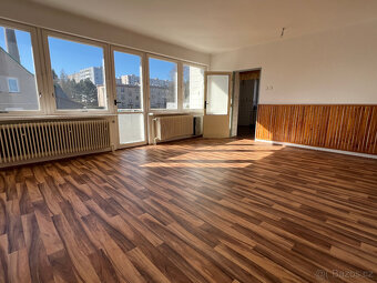 Prodej rodinného domu 195 m², pozemek 770 m², Nová Paka - 2