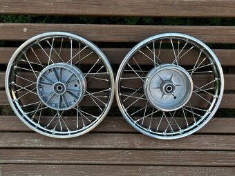 Jawa Sport 250/590 sport a 350/361 a Californian nové kola - 2