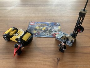Lego 76002 - souboj v metropolis - 2