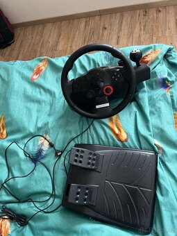 Volant Logitech driving force gt - 2