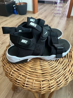 Dámské sandály Nike Canyon vel.40,5cm - 2