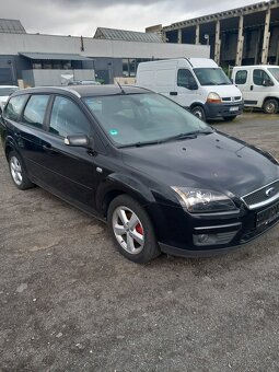 Ford focus MK 2 TITÁNIUM - 2