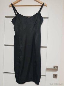 Černé krajkové šaty cca 40 - 2