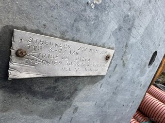 Rozmetadlo hnoje - nástavba Fliegel - 2