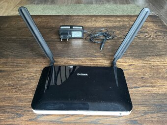 D-Link DWR-921 4G LTE Router (DWR-921) - 2
