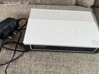 TP Link TL-SF1016D - 2