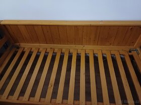 Dřevěná, dětská postel z masivu - 2