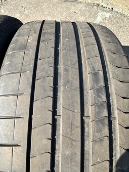 285/40 R21 109Y Pirelli P zero SŮV - 2
