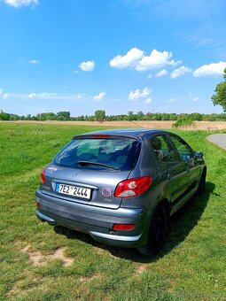 PEUGEOT 206 opečovávaný - 2