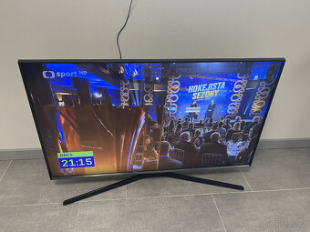 Smart LED TV 109cm Samsung UE43J5572 - 2