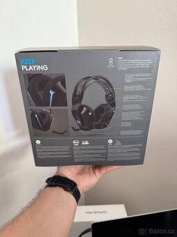 Logitech G733 LIGHTSPEED Wireless RGB Gaming Headset Black - 2