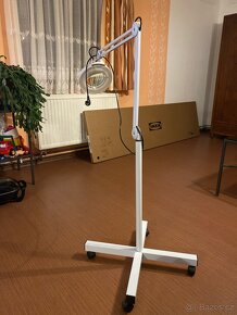 Prodám lampu s lupou - 2