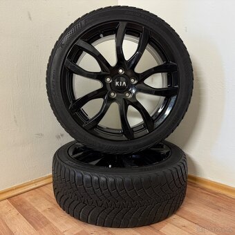 KIA CEED / NIRO 5x114,3 R18 ET49,5+ZIMNÍ 225/40R18 8/7mm - 2