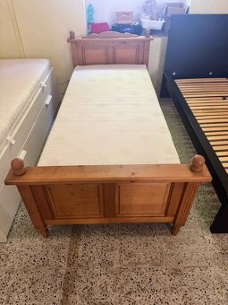 Pěkné použité jednolůžko Masiv 90x200 cm Komplet včetně matr - 2