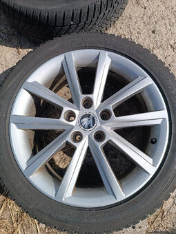 Alu kola 6,5Jx17H2, 5x112, ET49 orig. Škoda Octavia 3 - 2