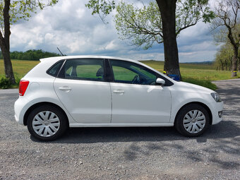Prodám VW polo 5 s benzinovým motorem 1,4 a výkonem 63kW - 2