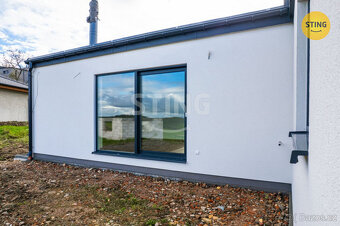 Prodej novostavby RD s pozemky o výměře 1.100 m2 v T, 133612 - 2