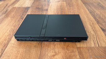 Sony Playstation 2 Slim (SCPH-70004) černá - 2
