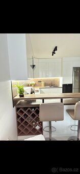 2kk 61m2 + předzahrádka 25m2  + garaž +komora - 2