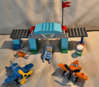 Lego 10511 Duplo Planes Skipperova letecká škola - 2