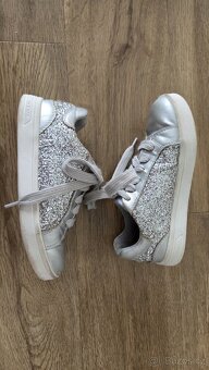 Dívčí kožené boty Geox vel. 32 - 2