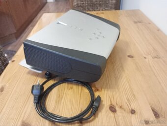 LCD projektor Sanyo PLV-Z2 (1280 x 720) - 2