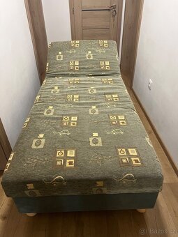 Čalouněná postel - 2