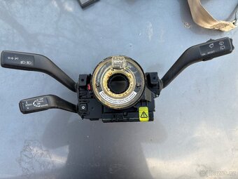 Passat B6 podvolantová jednotka - 2