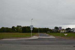 Prodej stavebních pozemků 911 a 912 m² Sezemice_Počaply - 2