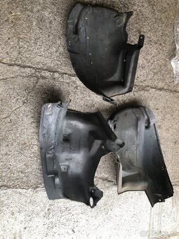 Lancia Delta Integrale přední plastové nadkolí - 2