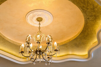 Starožitný zlatý lustr - 2