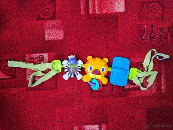 Hračka do kočárku / postýlky / na autosedačku apod. - 2