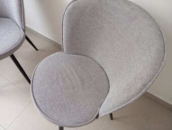 Šedá křesílka - 2