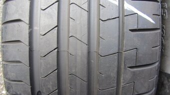 Letní pneu 255/45/19 Pirelli - 2