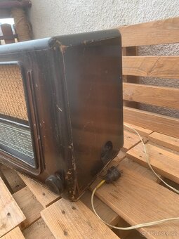 Tesla Kongres – lampové rádio, 50. léta - 2