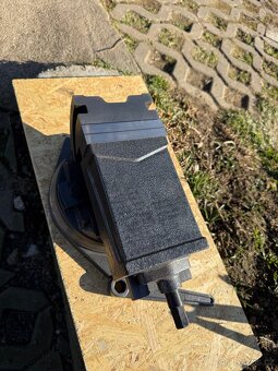 Strojní svěrák - 2